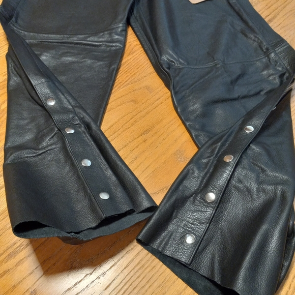 NWT River Road Men's Black Leather Motorcycle Chaps Size XL - Picture 12 of 16